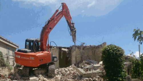 Sicilia, abusivismo: si riaccendono le ruspe a Licata per liberare costa