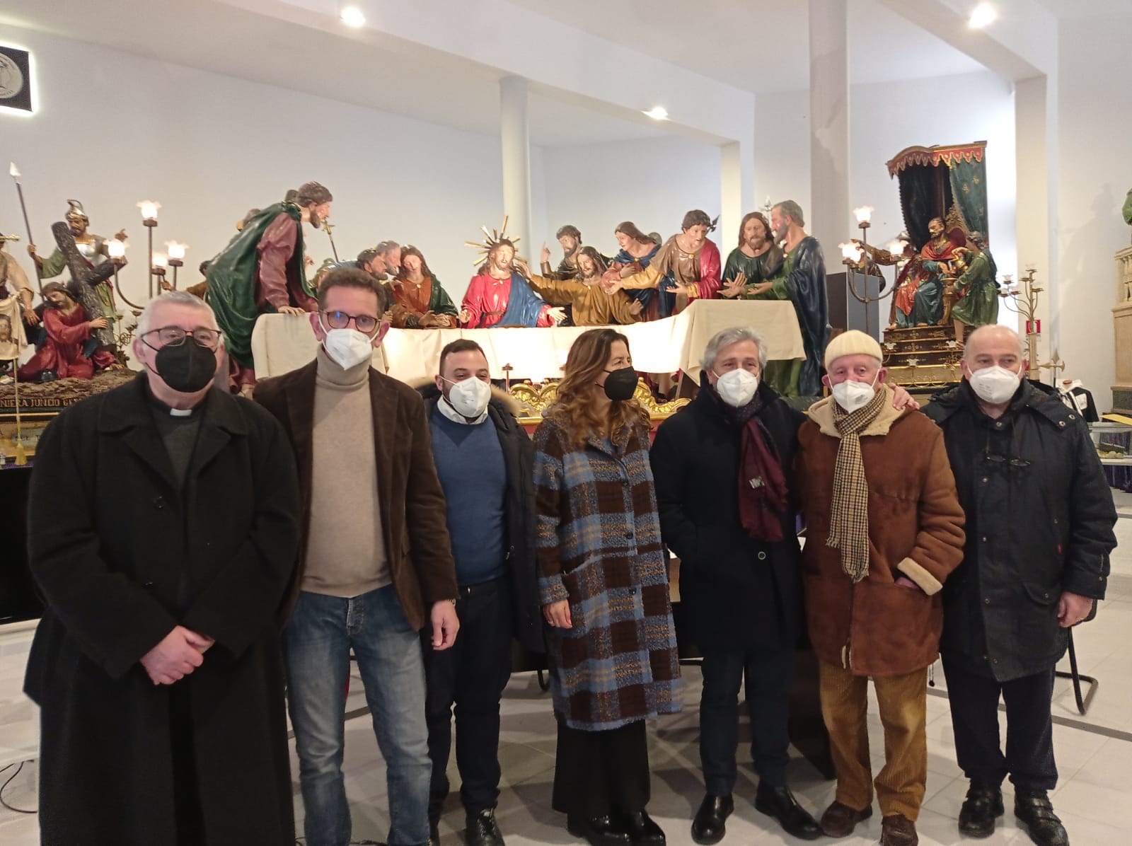 L’arte nissena conquista gli aeroporti internazionali: a Fiumicino la vara “L’ultima cena” si presenta ai viaggiatori