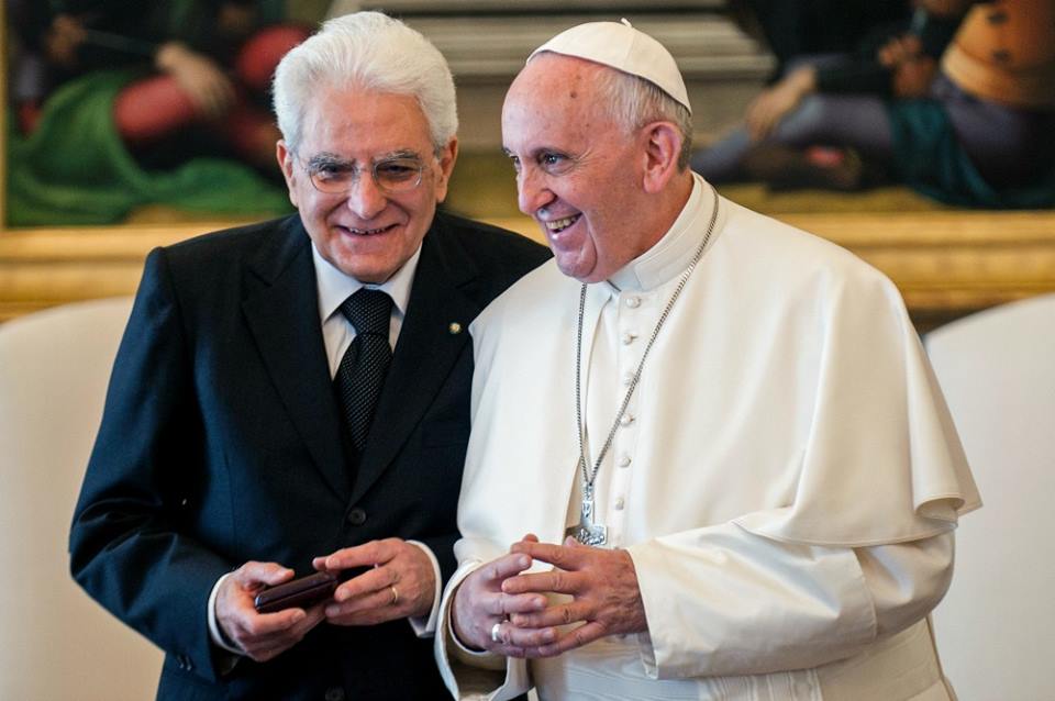 Papa Francesco a Mattarella: “Il suo servizio a Italia è essenziale”