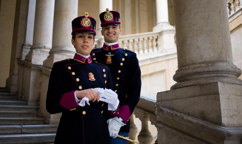 Concorsi per accedere all’accademia militare: come presentare la domanda