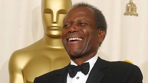Cinema, addio al leggendario Sidney Poitier: morto a 94 anni, il primo attore afroamericano da Oscar