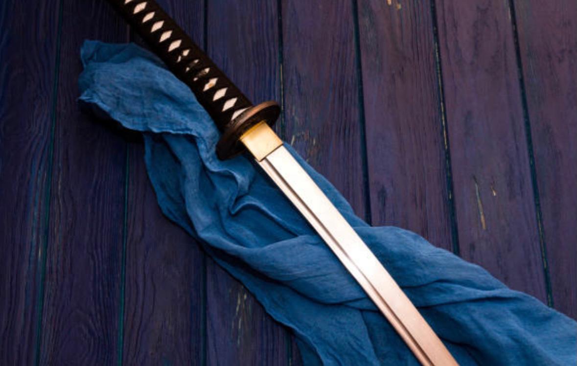 Italia, aggredisce la moglie a colpi di spada: la donna è in prognosi riservata, arrestato