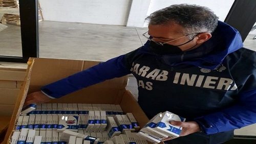 Covid: Nas sequestrano 8mila test rapidi venduti  senza permesso