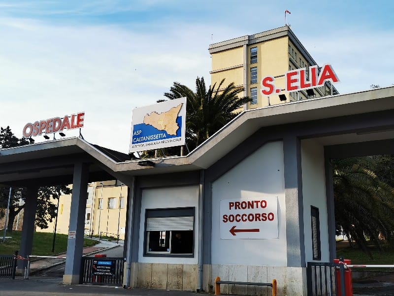 Caltanissetta, ospedale Sant’Elia: tanti trasferimenti di pazienti covid