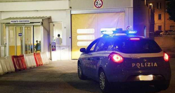Sicilia, muore padre in ospedale: figlie danneggiano ingresso reparto, interviene polizia
