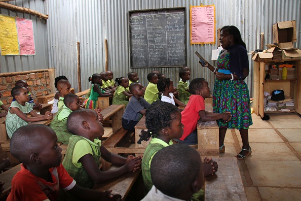 L’Uganda riapre le scuole dopo quasi 2 anni, record mondiale