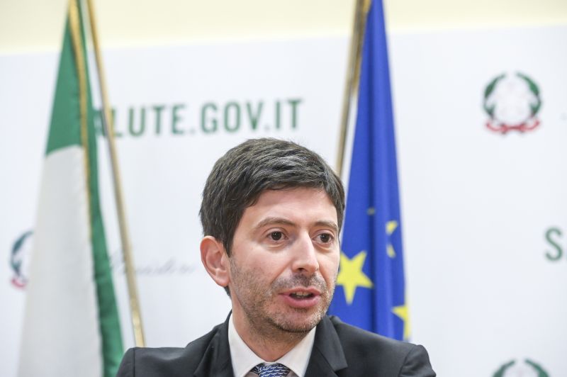 Covid, Speranza “91% italiani con prima dose, numeri migliorano”