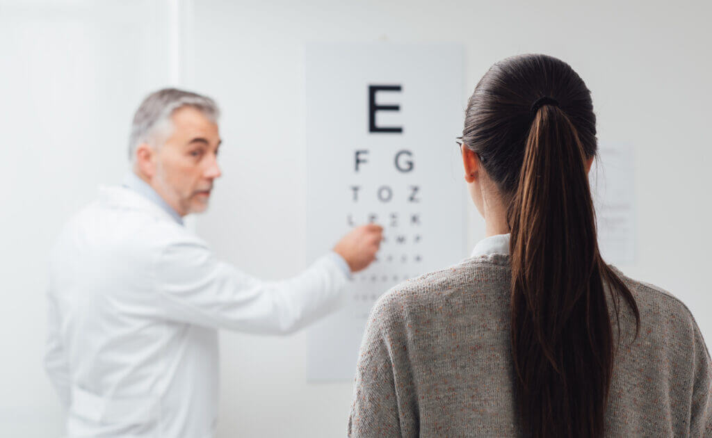 Visita oculistica patente: come superarla?