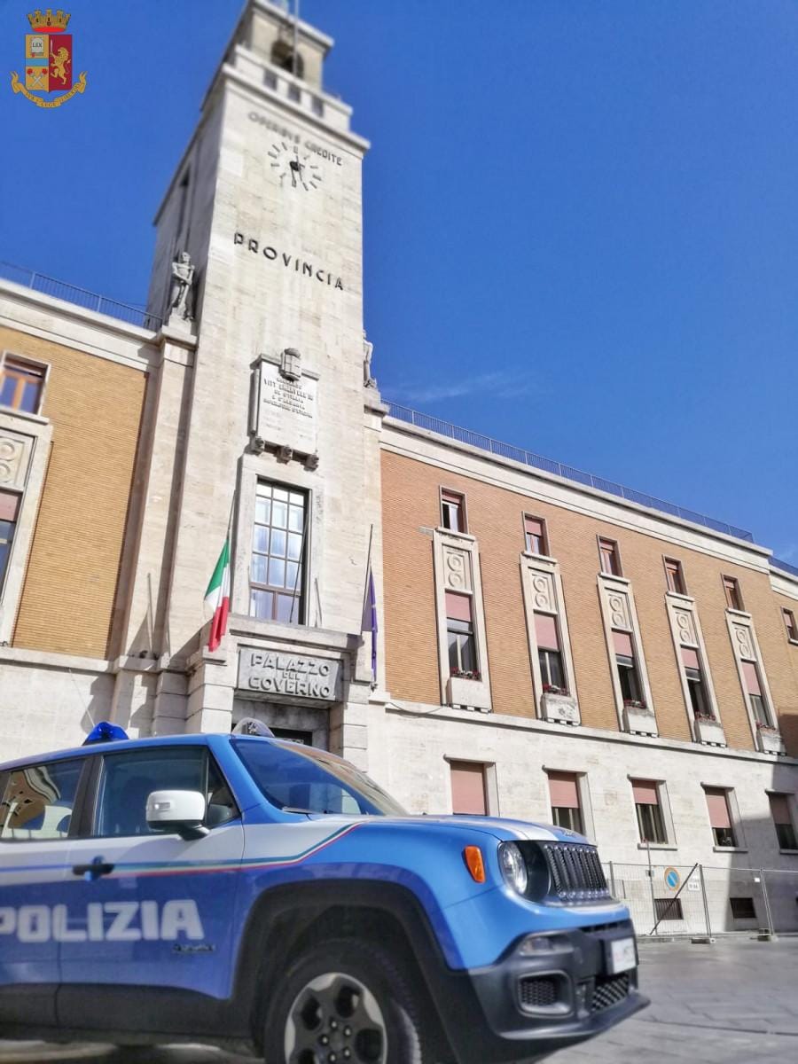 Nell’Ennese notificato dalla Polizia divieto di accesso e stazionamento nei locali pubblici per sette persone