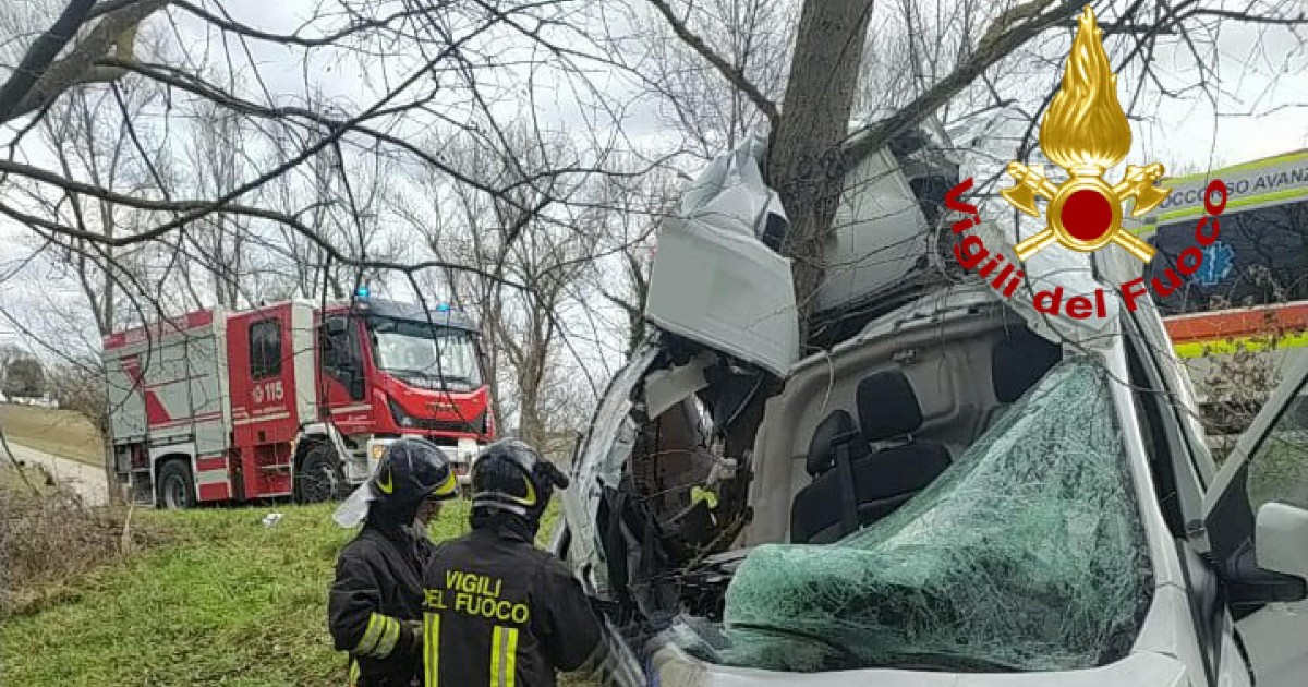 Studente di 16 anni è morto durante uno stage di alternanza scuola – lavoro