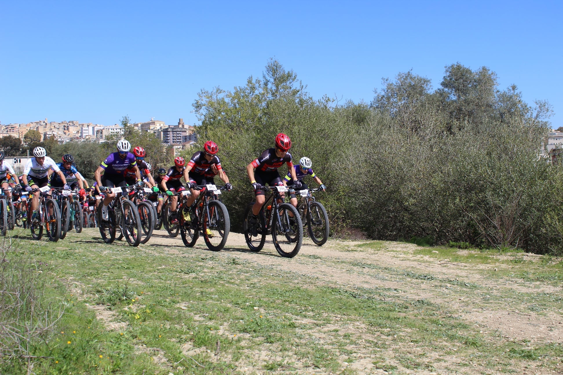 Ciclismo, con la 3 XCO Città di Caltanissetta torna l’adrenalina al Parco Urbano Balate
