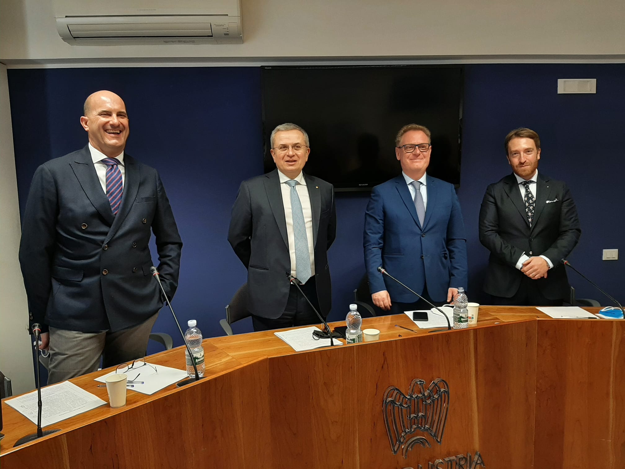 Mascherine Ffp2 a “chilometro zero”: al via la produzione di aziende siciliane