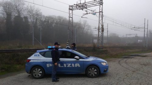 Caltanissetta: viaggiava con un coltello a bordo di un treno senza biglietto né green pass. Polizia ferma un 20enne