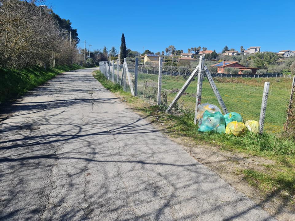 San Cataldo. Controlli contro abbandono di rifiuti in periferia: in arrivo sanzioni per i trasgressori