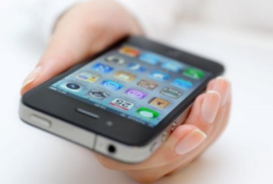 Dopo la caccia alle streghe arriva la caccia allo smartphone. Ma qual è il vero problema?