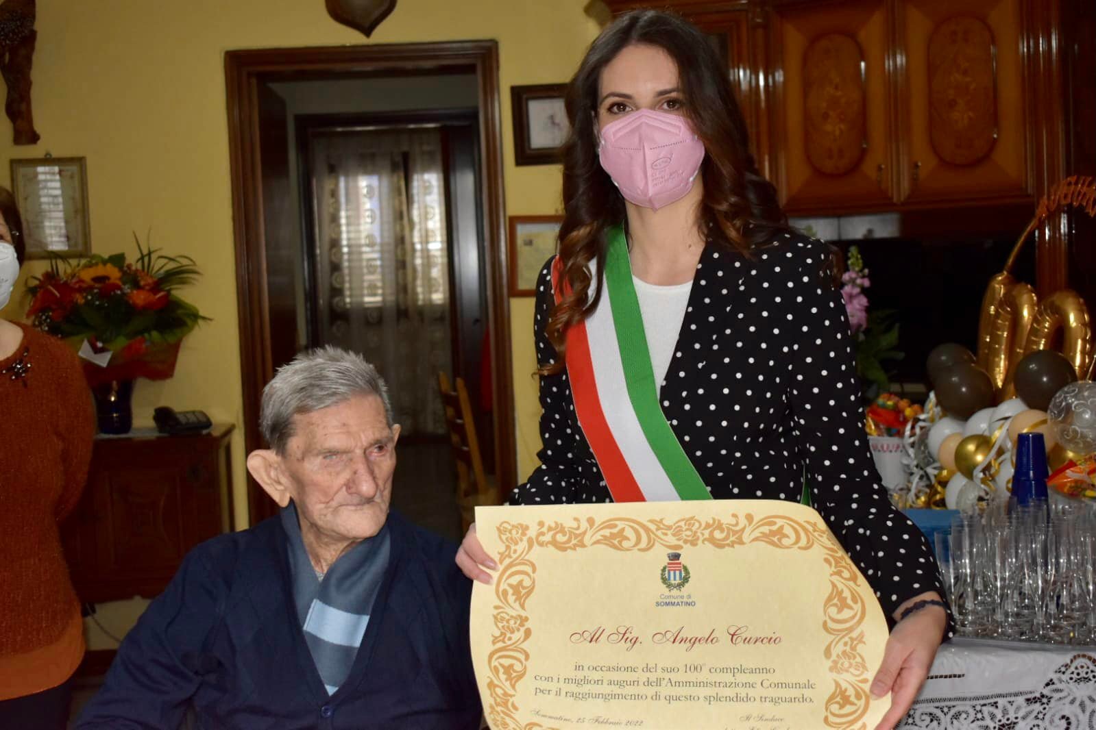 Sommatino. Anche il sindaco Elisa Carbone ha festeggiato i cento anni di Angelo Curcio