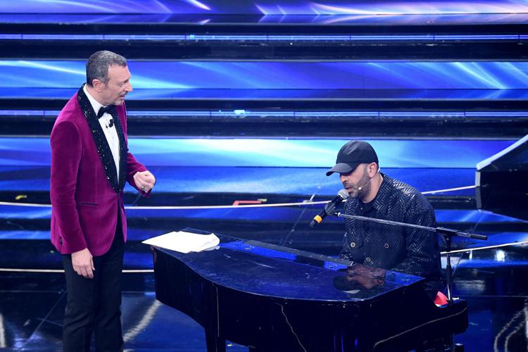 Sanremo, ascolti da record con il 55,8%: Amadeus ‘stravince’ su se stesso. Share seconda serata più alto dal ’95