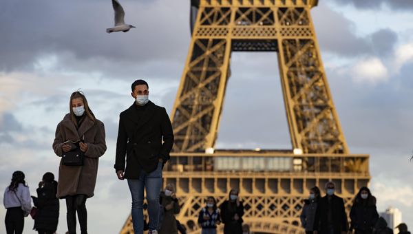 Covid: Francia, via le mascherine e fine super green pass