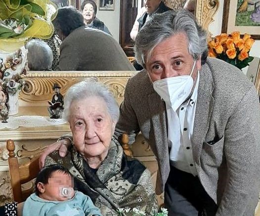 Caltanissetta, cento anni per ‘Nonna’ Maria: gli auguri del sindaco Roberto Gambino
