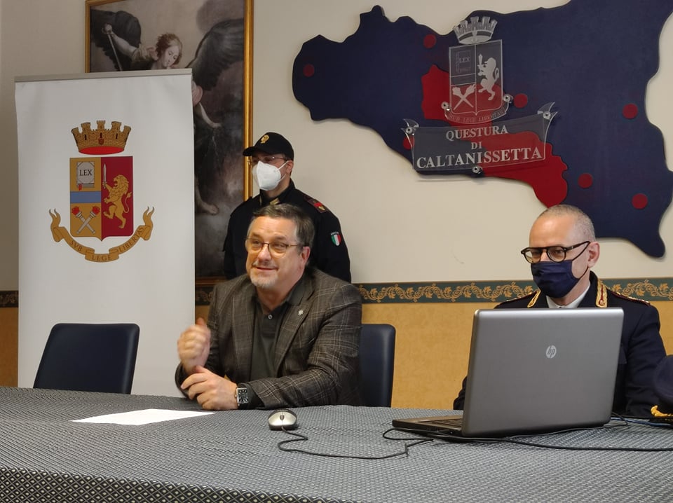 Caltanissetta, questore Ricifari: “Racconta la storia del nostro paese”. Presentata “Frammenti di Storia” mostra della Polizia Scientifica