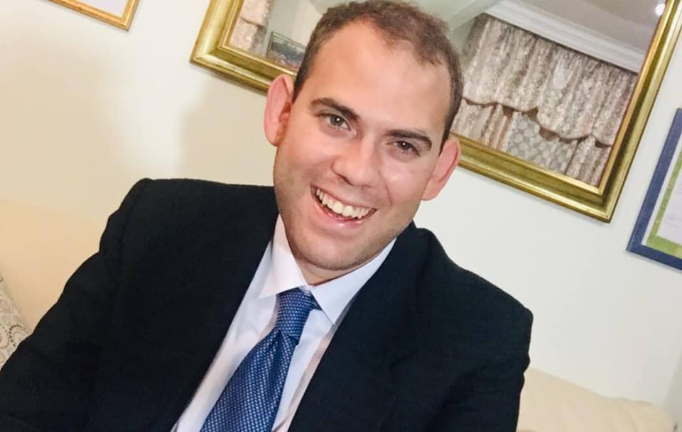 San Cataldo. Gran successo per il saggio di Vincenzo Siracusa “Tutto è compiuto – Meditazioni sul Venerdì Santo”.