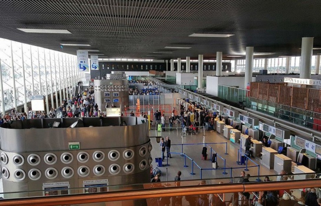In aeroporto a Catania denunciato un uomo che ai controlli ha rubato borsellino dimenticato da passeggero