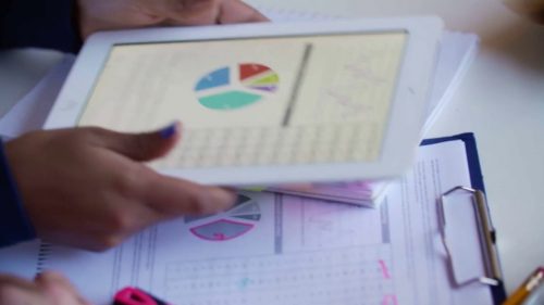 Lavoro, assunzioni in crescita del 13% a marzo