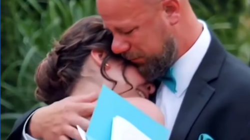 Usa. “Vuoi essere il mio papà?”: il video della ragazzina con le carte dell’adozione ha commosso il web