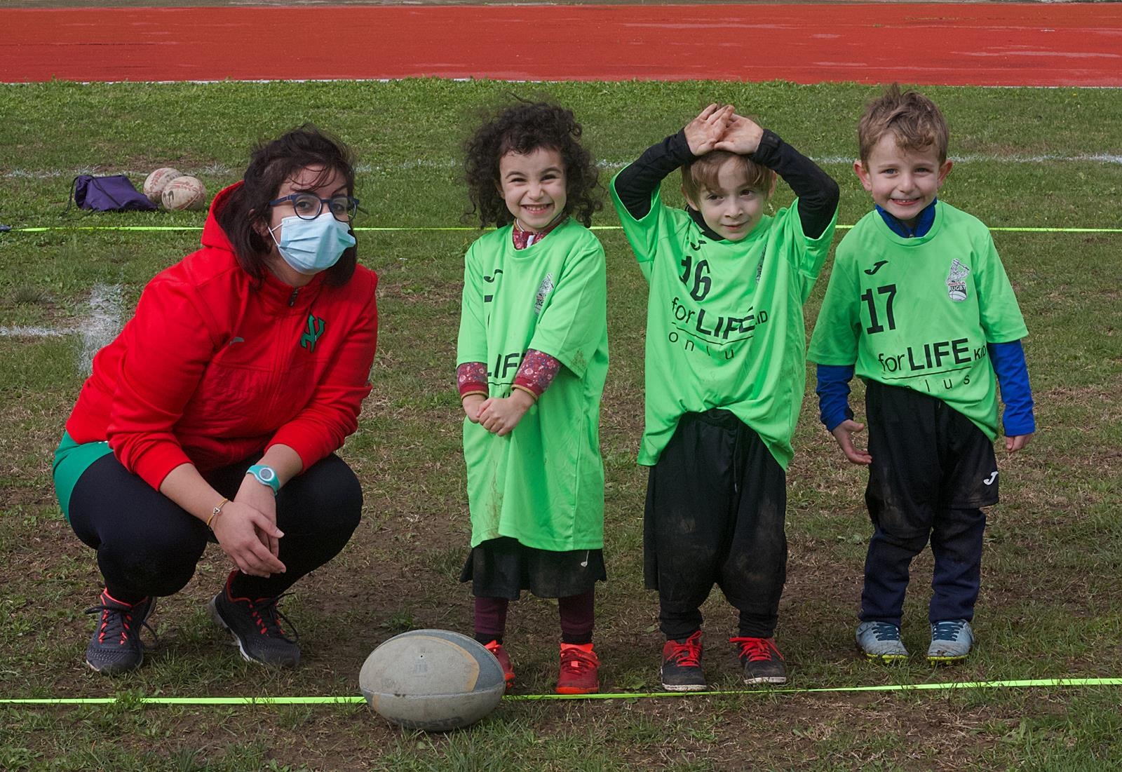 DLF Nissa Rugby, staff tecnico “appassionato”.  Sonia Orlando: “La palla ovale, crescita e socializzazione. La felicità è vedere il sorriso sul volto dei ragazzi”