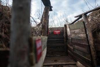 Ucraina, ore cruciali al fronte: russi infiltrati a Pokrovsk, Kiev invia unità Azov