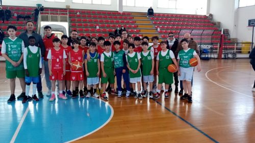 Basket, under 13: derby nisseno tra Invicta e Cusn, una festa di sport e divertimento