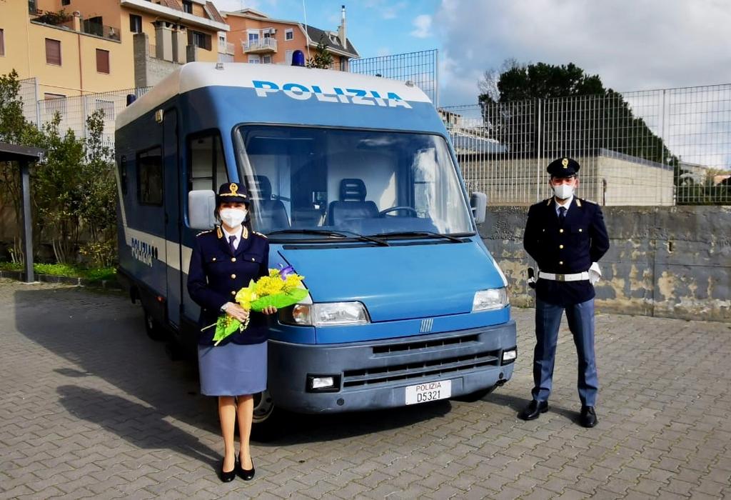 Polizia incontra gli studenti per parlare del ruolo della donna e parità di genere
