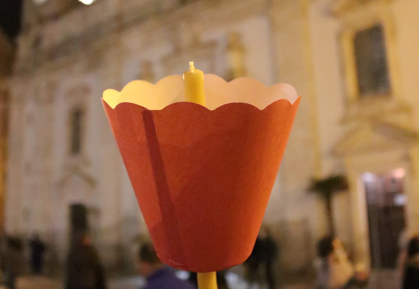 Caltanissetta, domenica “Dona per un sorriso” invita alla fiaccolata di pace