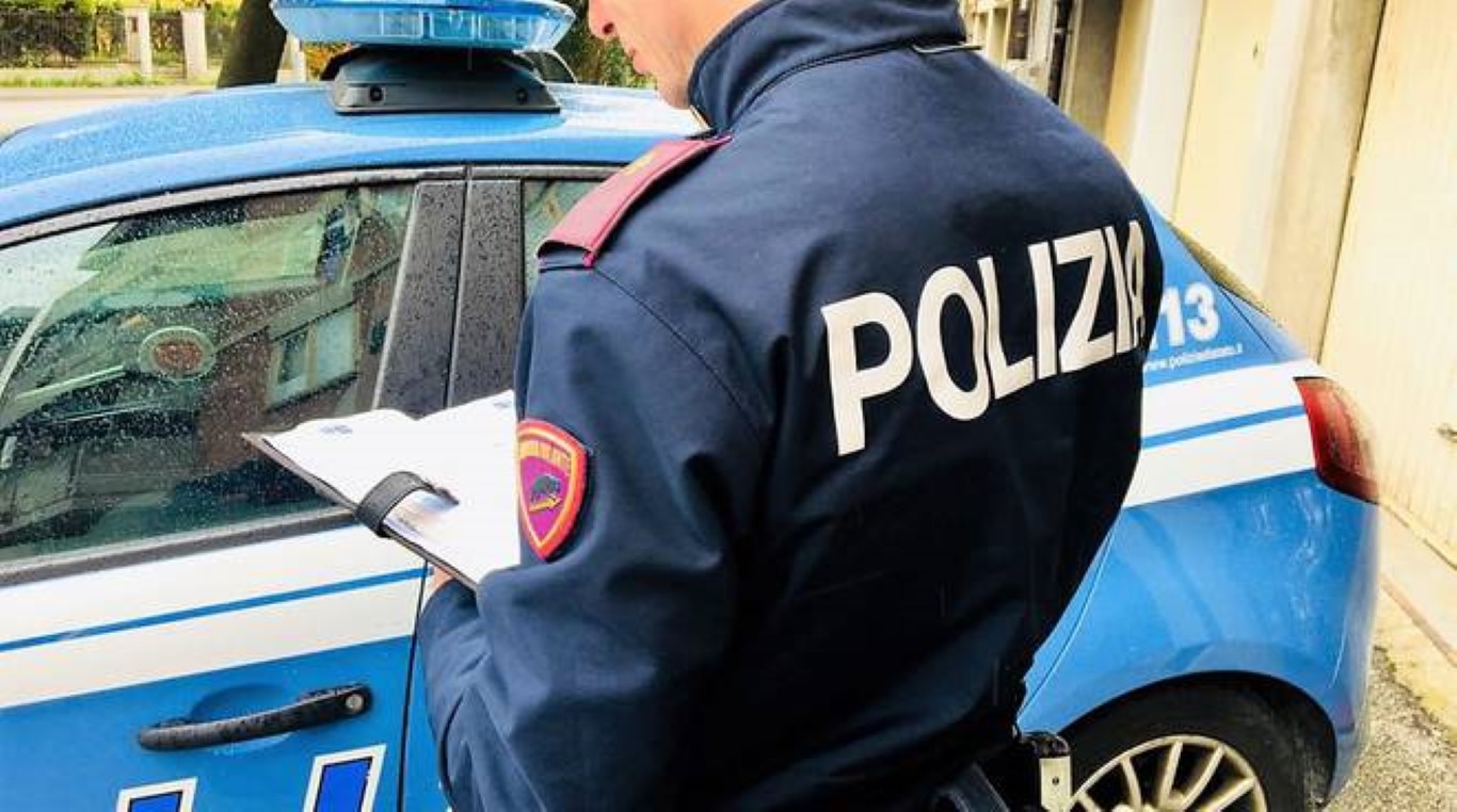 Caltanissetta, Polizia arresta un uomo per maltrattamenti in famiglia e tentativo di incendio
