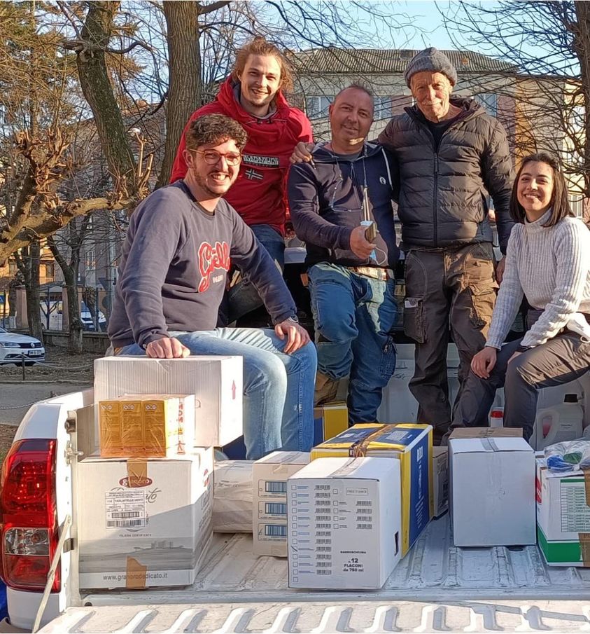 San Cataldo. Il sindaco ha ringraziato i concittadini Norman Ferrara e Martina Tardanico per aver portato aiuti ai profughi ucraini