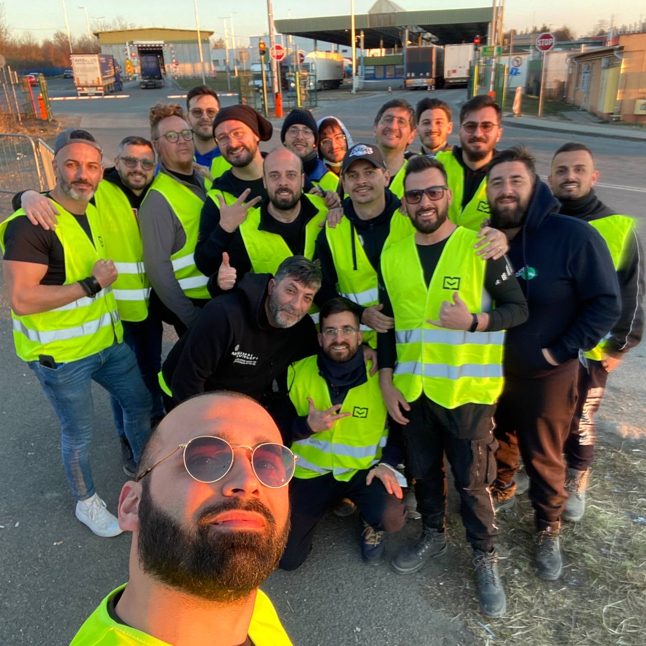 Conclusa missione umanitaria che da Palermo ha portato in Ucraina 25 tonnellate di alimenti, farmaci e indumenti