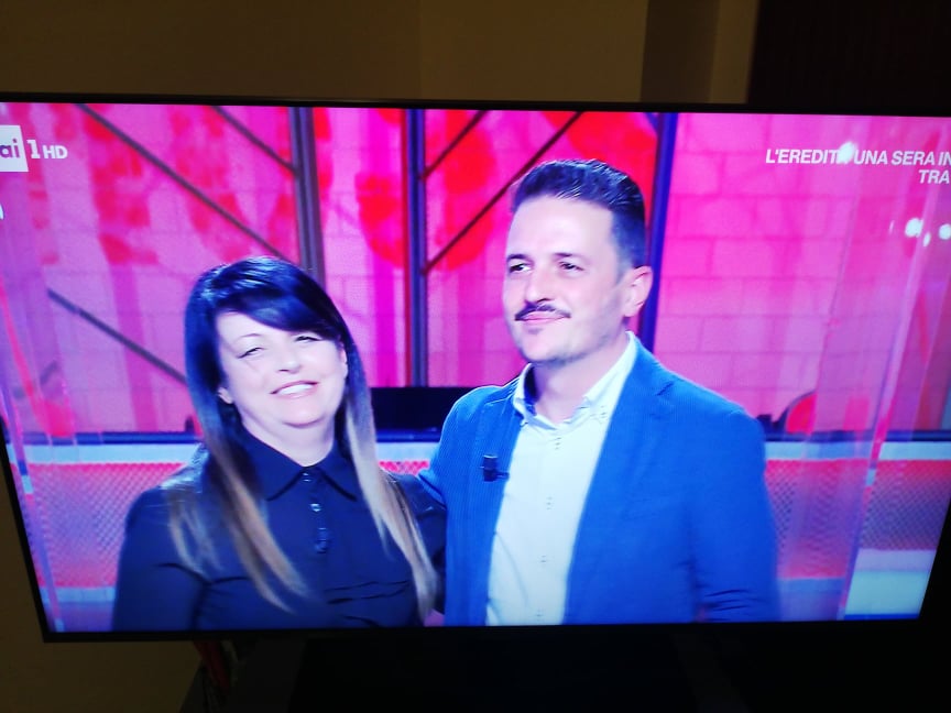 San Cataldo. Il parente misterioso (la madre) e il figlio protagonisti stasera a “I Soliti Ignoti” su Rai 1