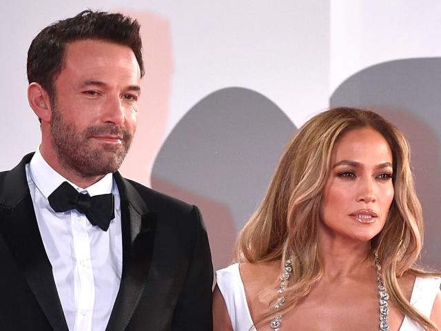 “Sesso almeno 4 volte a settimana”, la piccante clausola nel matrimonio tra J.Lo e Ben Affleck