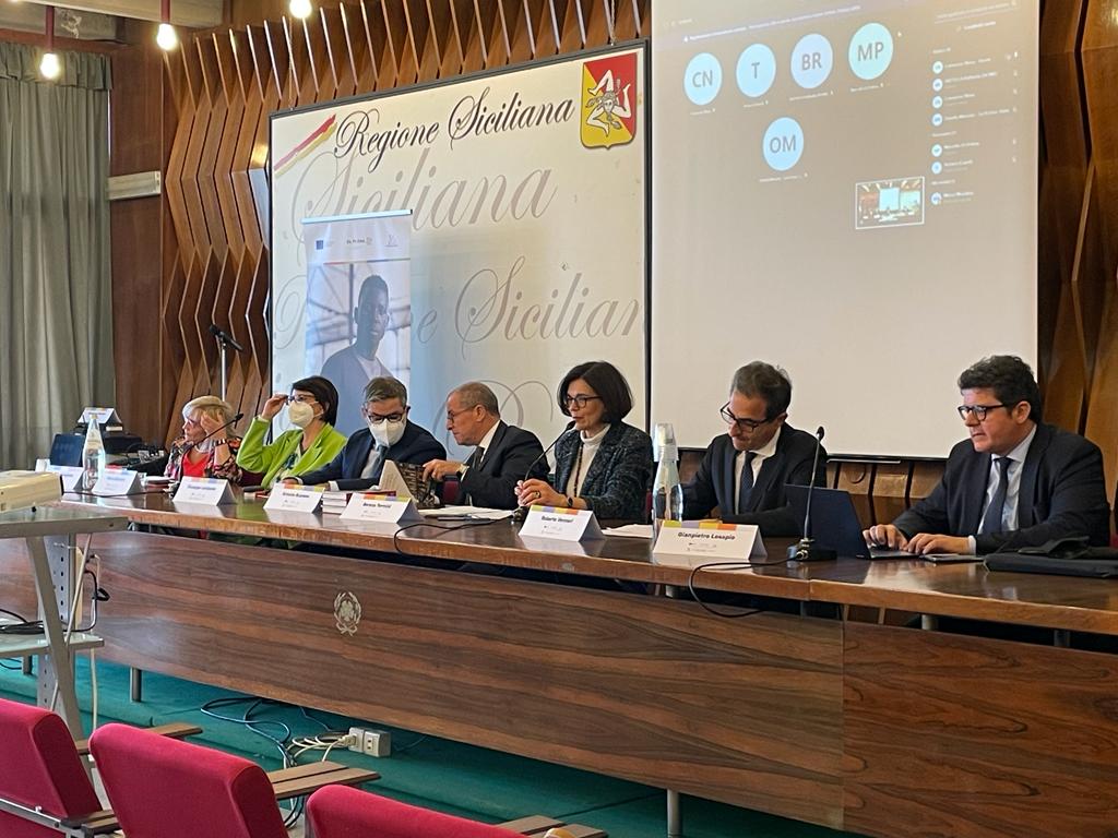 Sicilia. Caporalato, Scavone: «Campagna “Dritti negli occhi” presentata agli studenti per avviare un percorso di cambiamento»