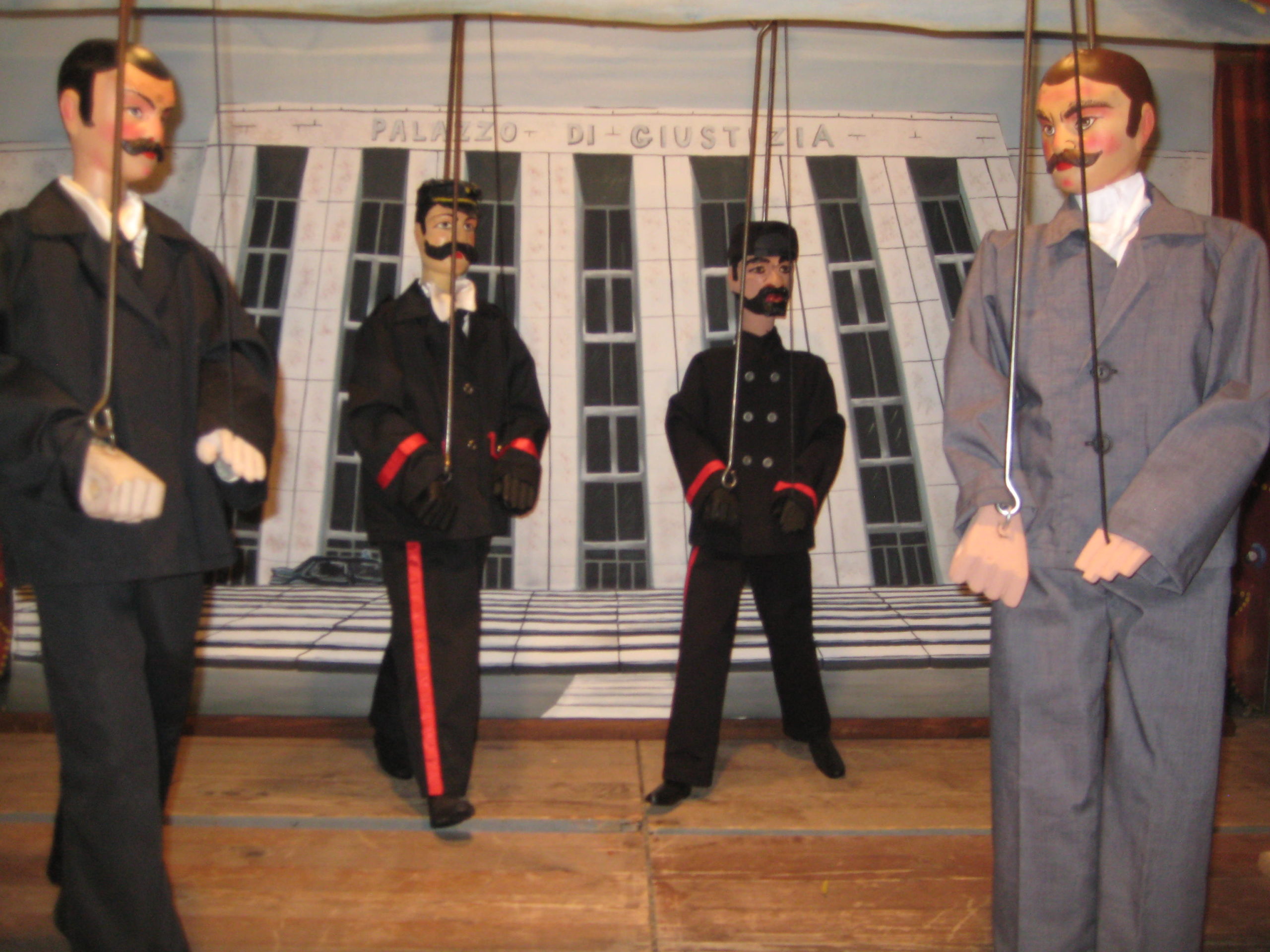 Caltanissetta, Terra Madre. Venerdì al Margherita l’Opera dei Pupi Antimafia