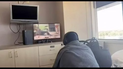 Usa, gioca ai videogiochi mentre la moglie partorisce: il video diventa virale
