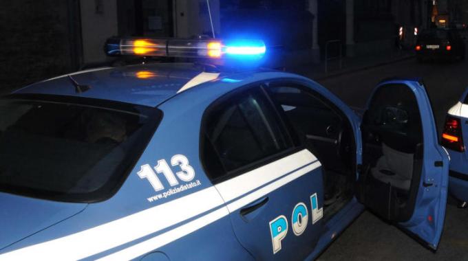 Italia, Genova: rapina negozio e fugge saltando su un camion in transito, arrestato ad Agrigento