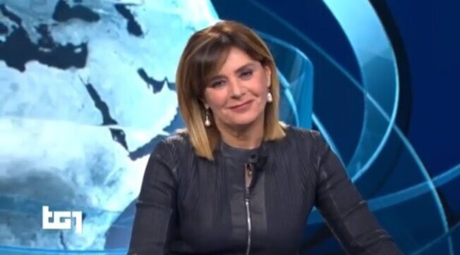 Italia. “Messa in stanza con un collega che ha problemi di flatulenza”: la denuncia della conduttrice del Tg1 finisce in tribunale