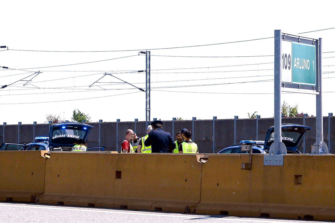 Italia, terribile incidente stradale sulla A4 Milano-Torino: 4 morti e due feriti gravi