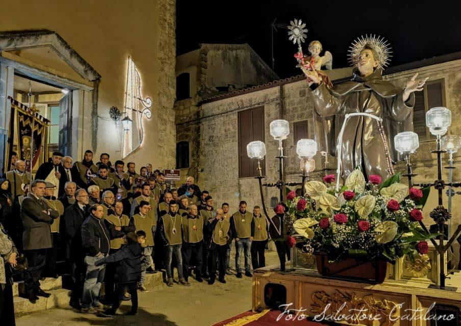 Mussomeli, riti in chiesa e breve processione col simulacro di S. Pasquale