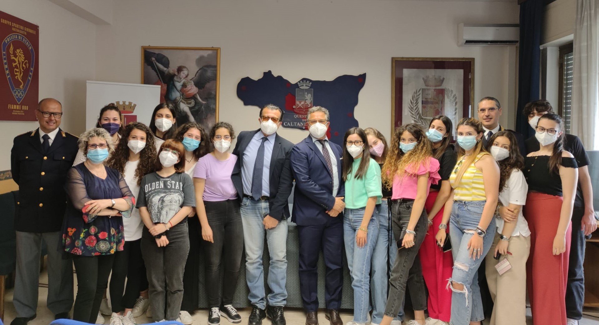 Caltanissetta, Questura: bullismo ed uso di internet, studenti del liceo classico “R. Settimo” incontrano Polizia