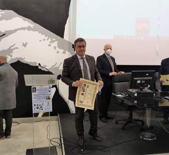 Caltanissetta, il Questore Ricifari riceve il “premio internazionale all’impegno sociale 2022”