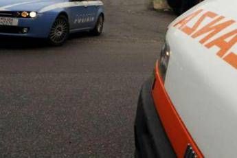 Milano, precipita dal secondo piano di un hotel: grave una 30enne