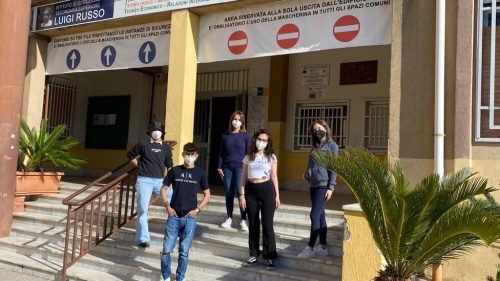 Caltanissetta, l’IISS “L. Russo”: raccolte somme da donare ad organizzazioni umanitarie che aiutano profughi ucraini