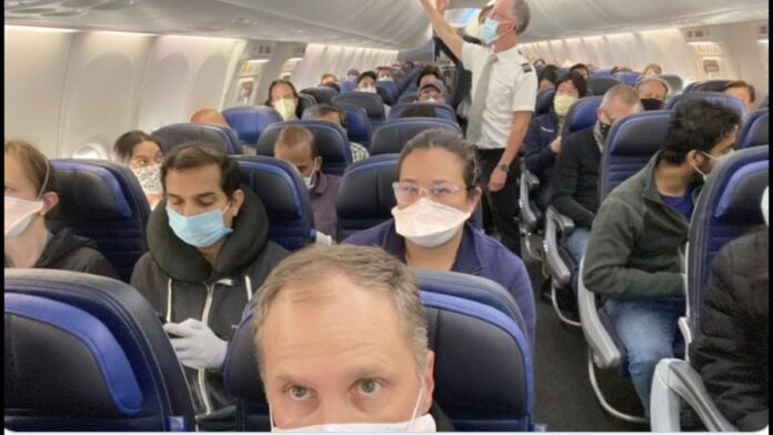 Covid, dal 16 maggio stop all’obbligo di mascherina sugli aerei in Ue
